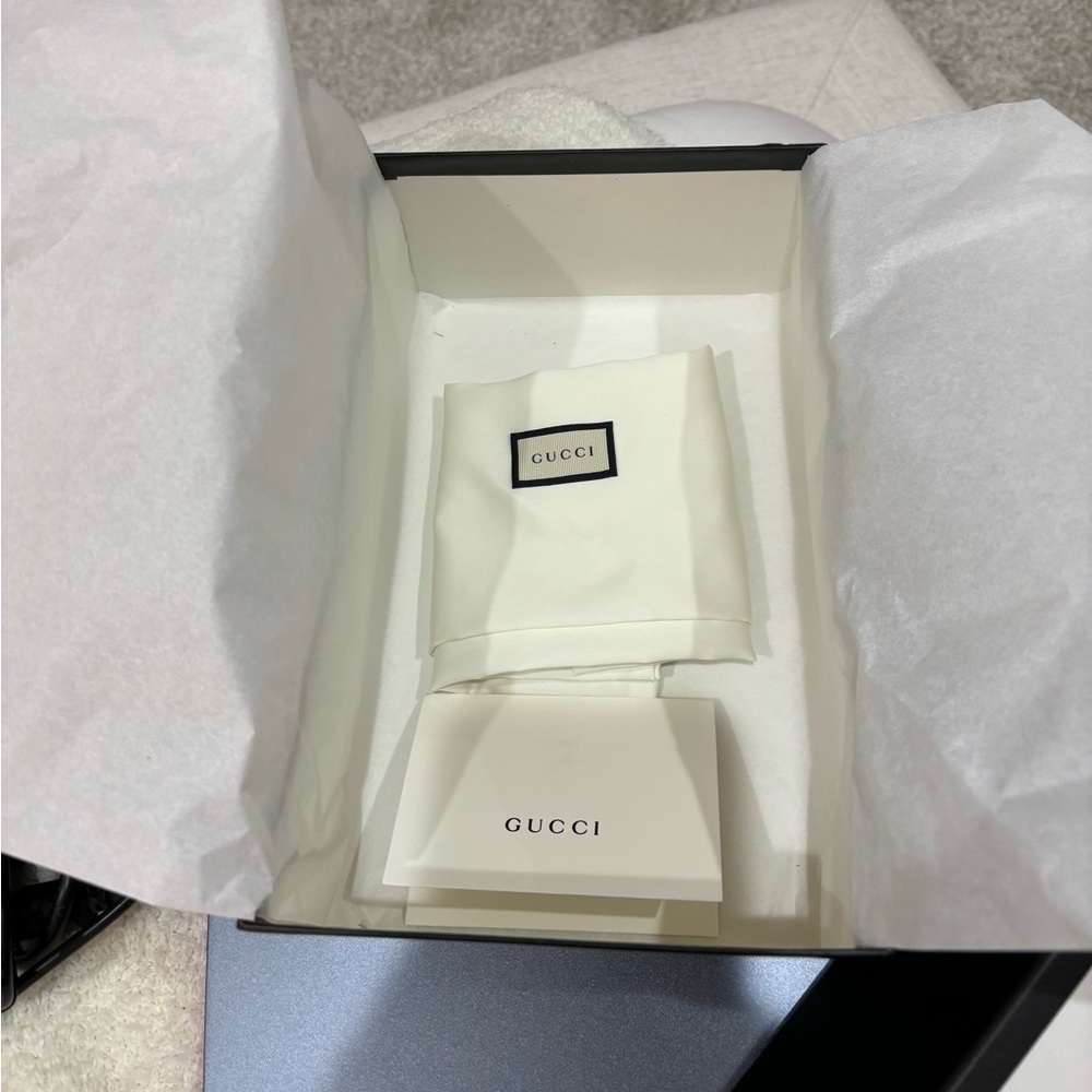 Gucci | WOMAN WALLET (599)GG LION TRAP. CHEVRON GG/LION M. WHITE/M.WHITE - Picture 8 of 9